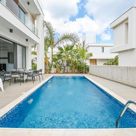 By The Beach Villa 12 بروتاراس المظهر الخارجي الصورة