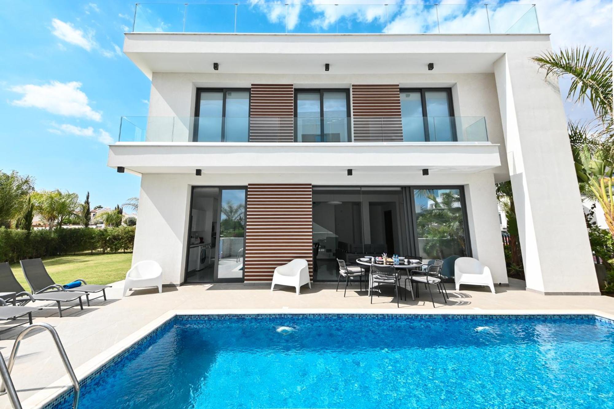 By The Beach Villa 12 بروتاراس المظهر الخارجي الصورة