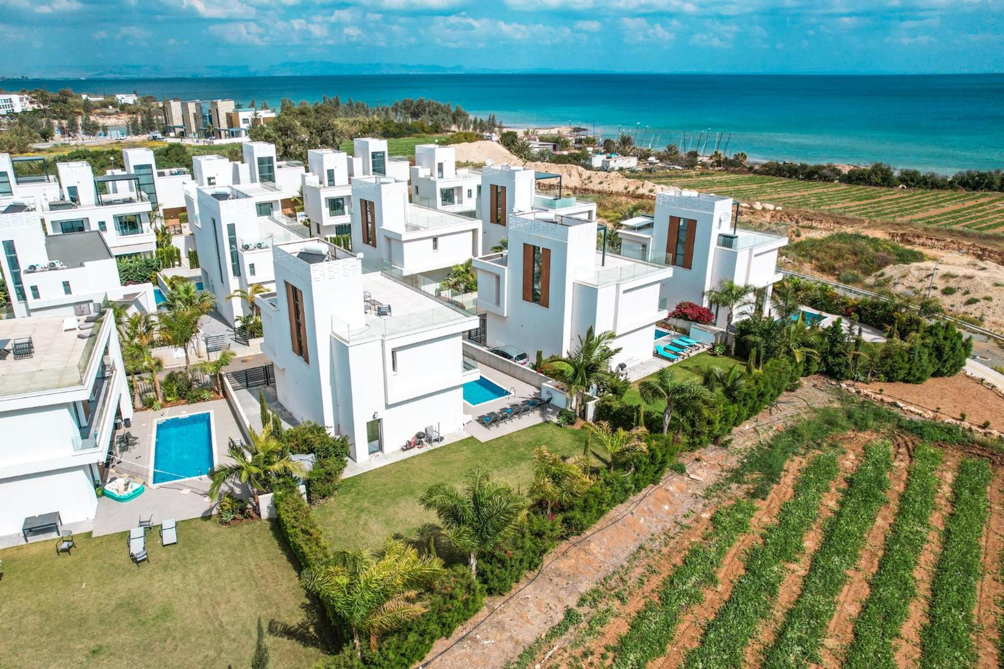 By The Beach Villa 12 بروتاراس المظهر الخارجي الصورة