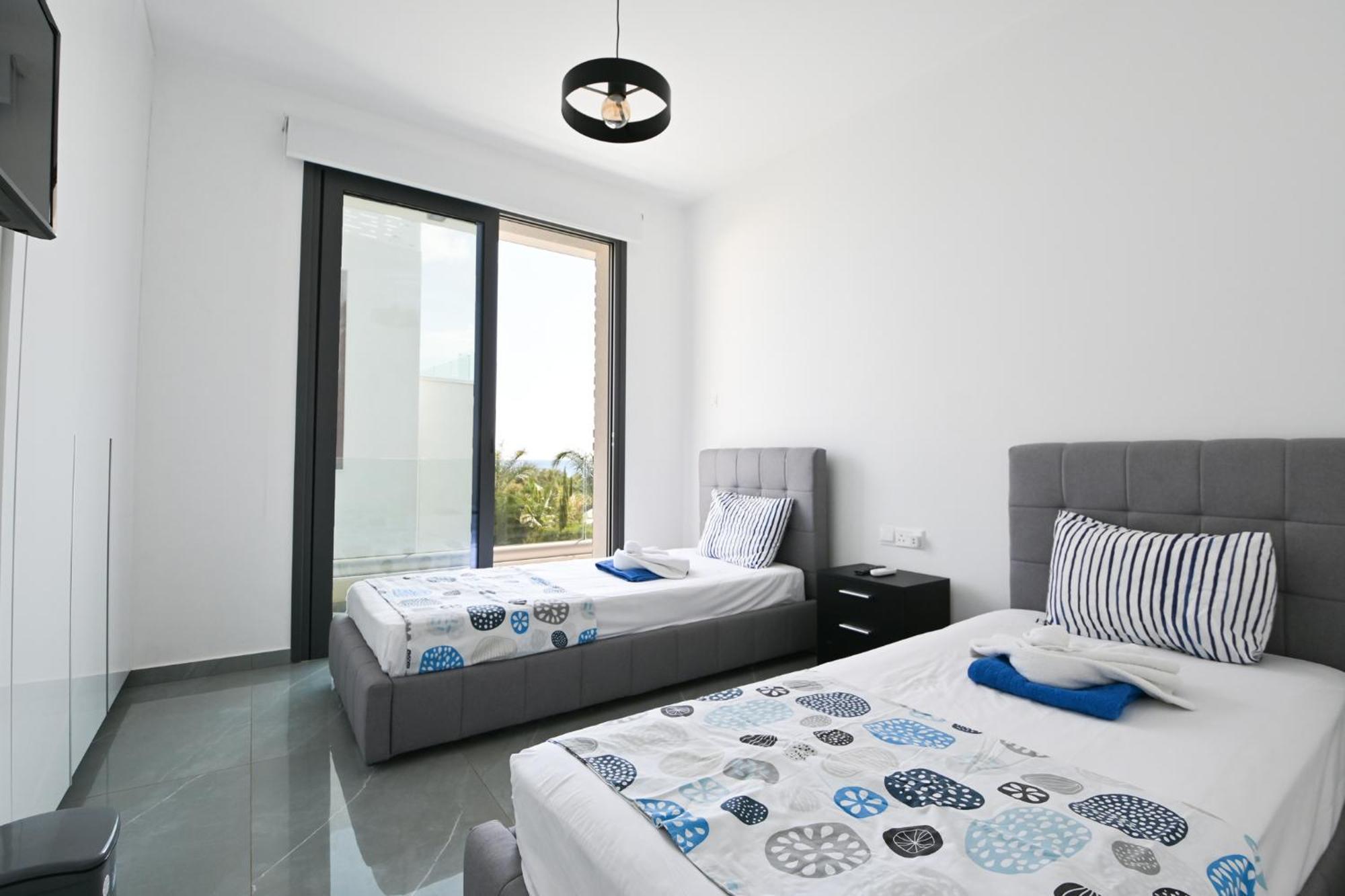 By The Beach Villa 12 بروتاراس المظهر الخارجي الصورة