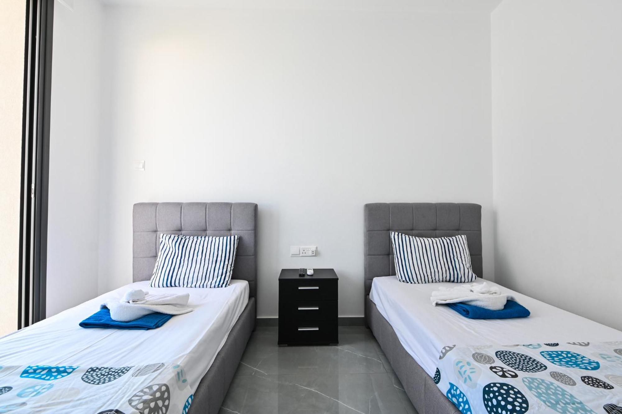By The Beach Villa 12 بروتاراس المظهر الخارجي الصورة